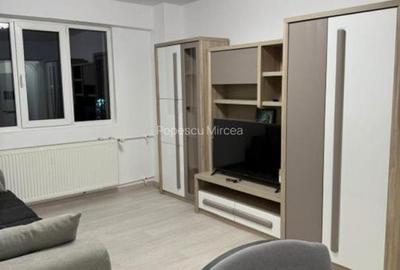 Apartament cu 2 camere semidecomandat, mobilat în Tei