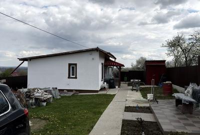 Casă cu 2 camere în Cucorăni - 2