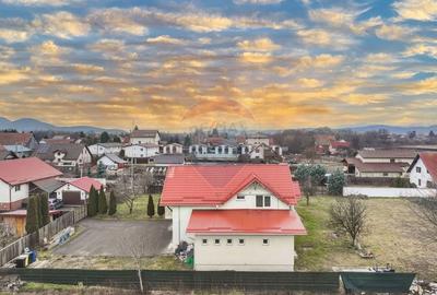 Casă cu 7 camere cu Teren 1400 Mp în Stupini - 44