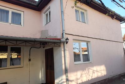 Casă cu 4 camere în Sânmihaiu Român - 3