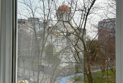 Apartament cu 2 camere semidecomandat în CET - 4
