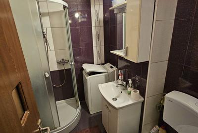 Garsonieră decomandată în Confecții - 3