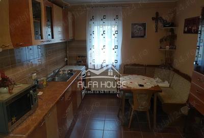 Inchiriez 3 camere Decomandat zona Govandari Micro 4 - 14