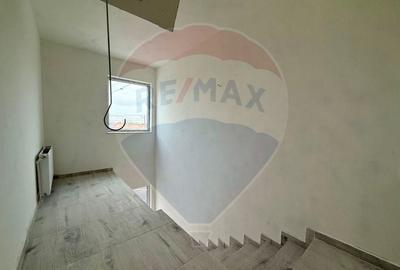 Casă individuală cu 6 camere cu Teren 300 Mp în Sud - 21