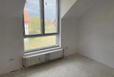 Casă cu 4 camere cu Teren 400 Mp în Fratelia - 2