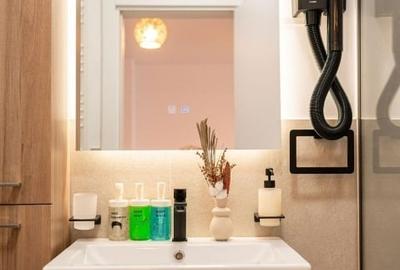 Apartament cu 2 camere de inchiriat Complex Alezzi pacare inclusa - 10