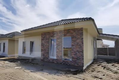 Casă cu 4 camere în Moșnița Nouă