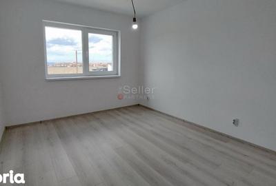 Casă cu 3 camere cu Teren 500 Mp în Noua - 10