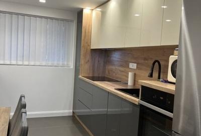 Duplex cu 5 camere cu Canalizare în Central - 3