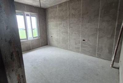 Casă cu 3 camere cu Teren 120 Mp în Giroc - 2