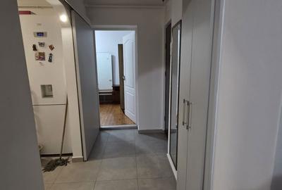 Apartament cu 3 camere semidecomandat în Micro 1 - 5
