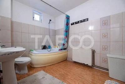 Casă cu 5 camere cu Teren 250 Mp în Central - 8