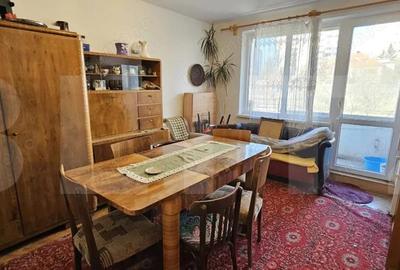 Apartament cu 4 camere semidecomandat în Simeria - 2