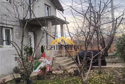 Casă cu 4 camere cu Teren 500 Mp în Cătămărești - 2