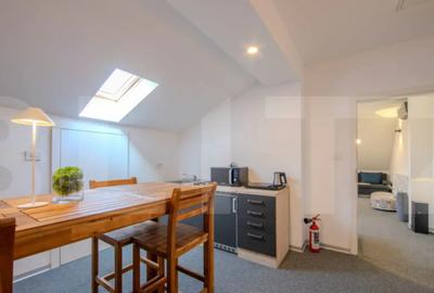 Spațiu comercial, de 130 mp, în P-ța Victoriei - 2