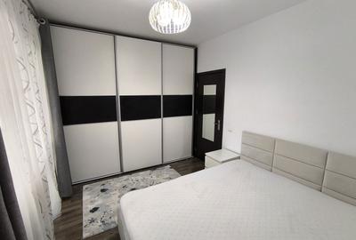 Apartament cu 2 camere decomandat în Roșu