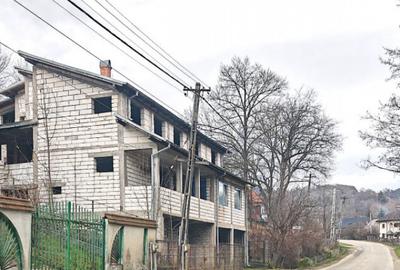 Casă cu 7 camere cu Canalizare în Domnești - 5