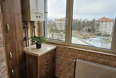 Apartament cu 3 camere decomandat în Lunei - 5