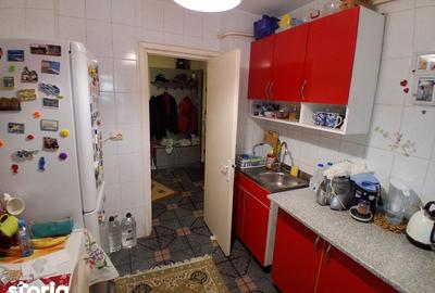 Apartament cu 3 camere decomandat, mobilat în Canta - 9