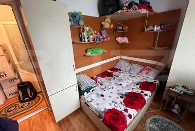 Apartament cu 2 camere semidecomandat, mobilat în Micro 6
