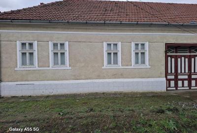 Casă cu 9 camere în Comorâște - 3
