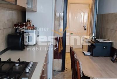 Garsonieră decomandată în Central - 2