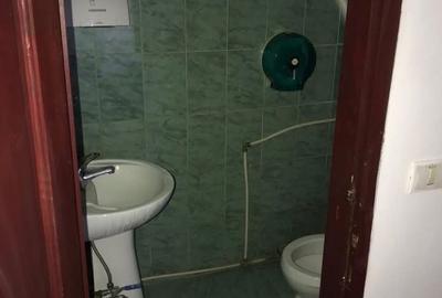 Spațiu comercial, de 50 mp, în Central - 3