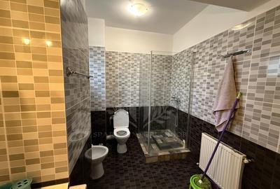 Apartament cu 3 camere decomandat, mobilat în 9 Mai - 15