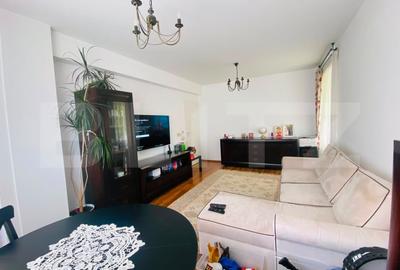 Apartament cu 3 camere decomandat în Avantgarden