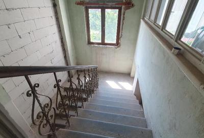 Apartament cu 5 camere semidecomandat în Central - 16