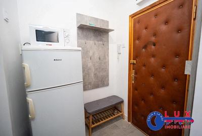 Apartament cu 3 camere semidecomandat în Big - 15