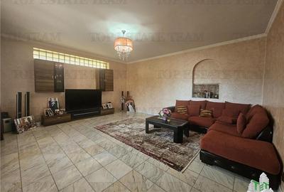 Casă individuală cu 7 camere cu Canalizare în Km 4-5 - 4