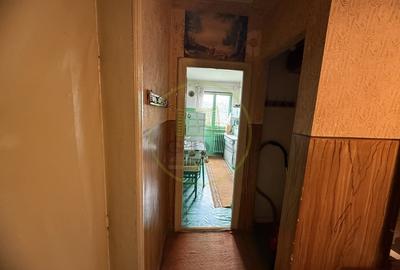 Apartament cu 3 camere decomandat, mobilat în 1 Mai - 10