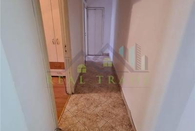 Apartament cu 3 camere decomandat în Astra - 11