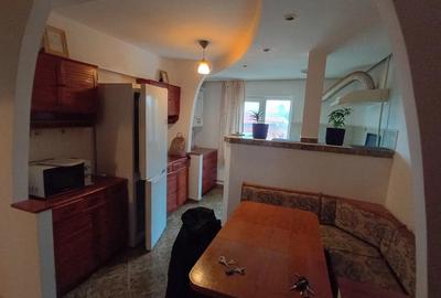 Apartament cu 3 camere decomandat în Lunei - 17