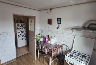 Apartament cu 2 camere semidecomandat în Micro 2 - 2