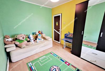 Apartament cu 3 camere semidecomandat în Micro 19 - 4