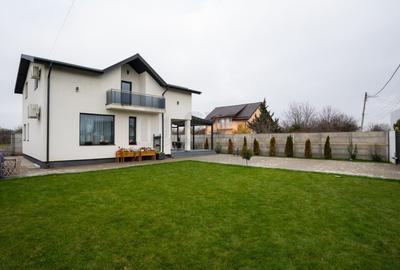 Casă individuală cu 4 camere cu Canalizare în Central - 2