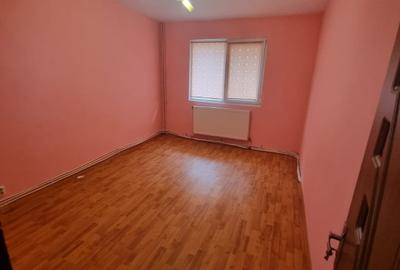 Apartament cu 2 camere semidecomandat, mobilat în Central - 6