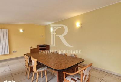 Spațiu comercial, de 640 mp, în Central - 4