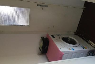 Apartament cu 3 camere semidecomandat în Florilor