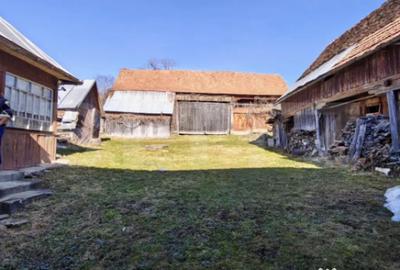 Casă cu 4 camere în Central - 1