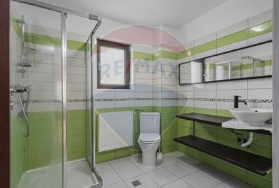 Casă cu 6 camere cu Teren 572 Mp în Central - 15
