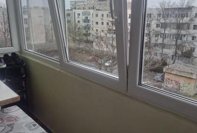 Apartament cu 2 camere decomandat în Malu Roșu - 3