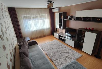 Apartament cu 3 camere decomandat în Piața Centrală - 6