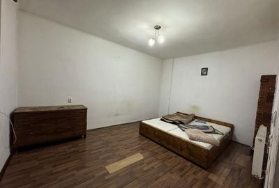 Casă cu 3 camere cu Teren 317 Mp în Central - 2
