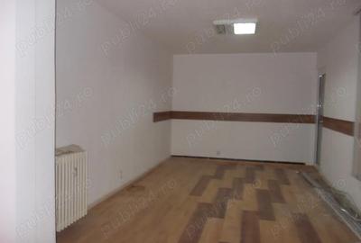 Spațiu comercial, de 100 mp, în Micro 17 - 3