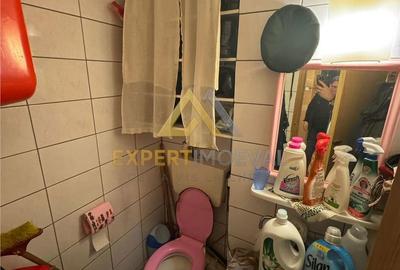 Apartament cu 3 camere decomandat în Progresul - 7