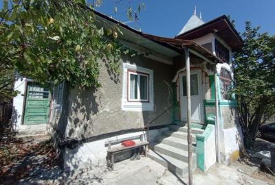 Casă cu 3 camere în Aninoasa - 1