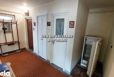 Apartament cu 4 camere în Central - 1
